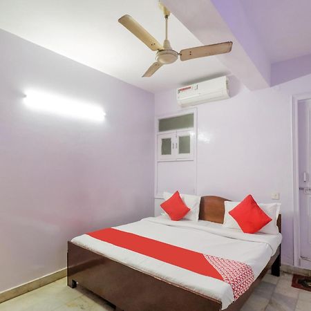 Hotel O Chandu Inn Ню Делхи Екстериор снимка