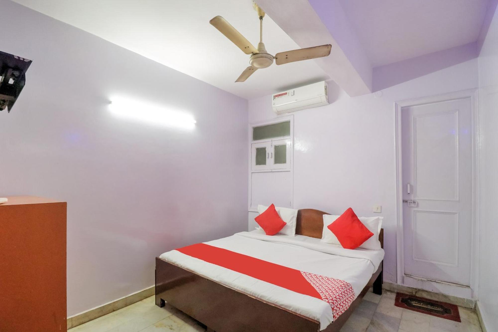 Hotel O Chandu Inn Ню Делхи Екстериор снимка