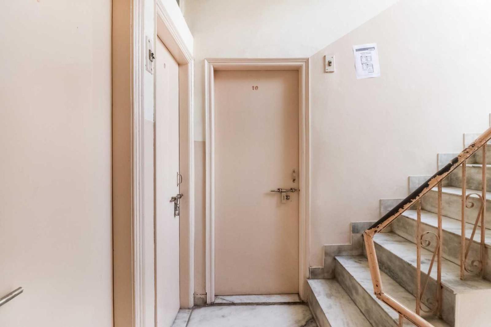Hotel O Chandu Inn Ню Делхи Екстериор снимка